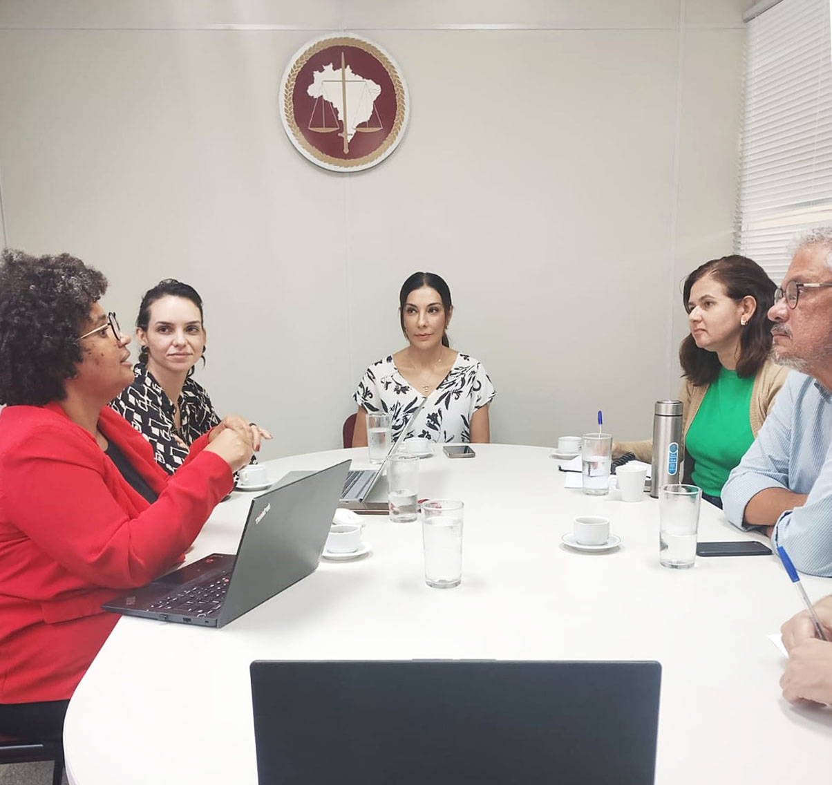 Dra. Irene Sousa, Jackeline Florêncio, Dra. Helena Capela, Leonilda Valente e Marcos Creder